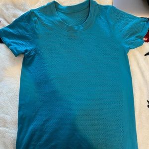 Lululemon top size 4!!! With Bag!!!